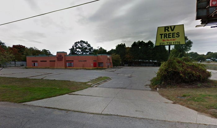 Chi-Chis - Norton Shores - 153 Seaway Drive (newer photo)
